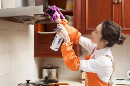 不用一滴水，油煙機快速潔凈如新，全家受益的實用技巧